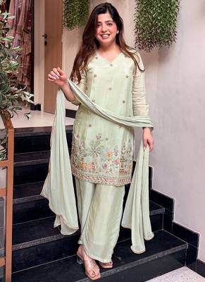 Seg-green embroidered crepe salwar suit 2