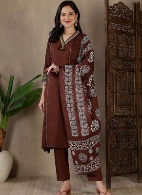 Women's Brown Printed Kurta Pant Set with Printed Dupatta 1