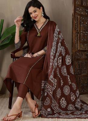 Women's Brown Printed Kurta Pant Set with Printed Dupatta 2