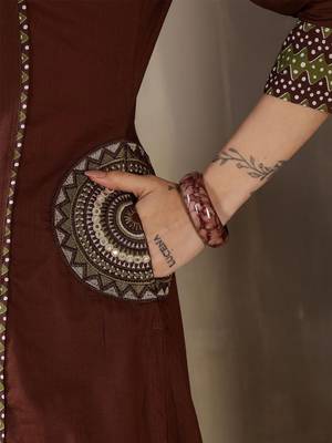 Women's Brown Printed Kurta Pant Set with Printed Dupatta 4