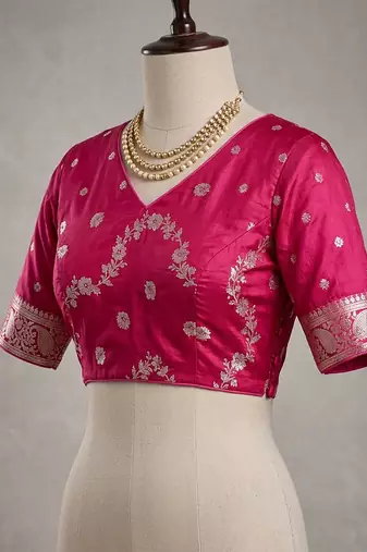 Women soft silk blend rani pink floral jaal banarasi saree
