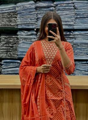 Women's Orange Bandhani Printed Kurta Pant Set with Dupatta 2