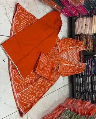 Women's Orange Bandhani Printed Kurta Pant Set with Dupatta 3