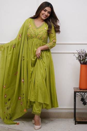 Green embroidered print a-line cotton kurta pant with dupatta