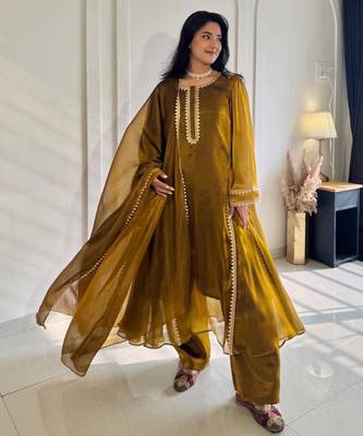Antique-gold silk blend embroidered flared gown set 2
