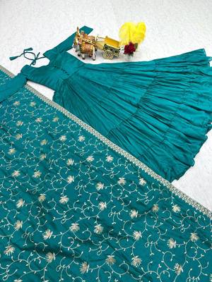 Blue silk blend plain flared gown set 3
