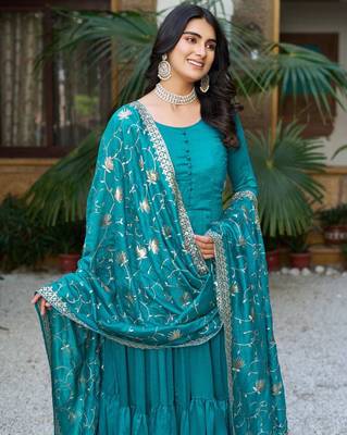 Blue silk blend plain flared gown set 4