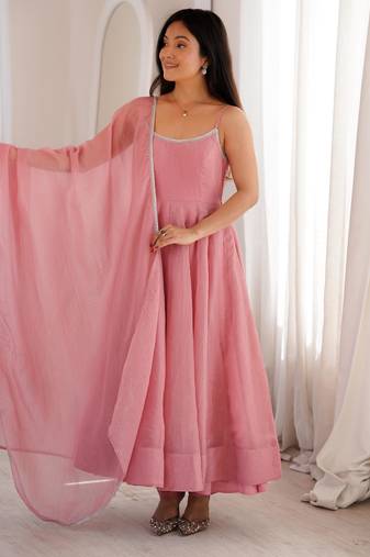 Beautiful Pink Colour Anarkali Suit Set Beautiful Gown