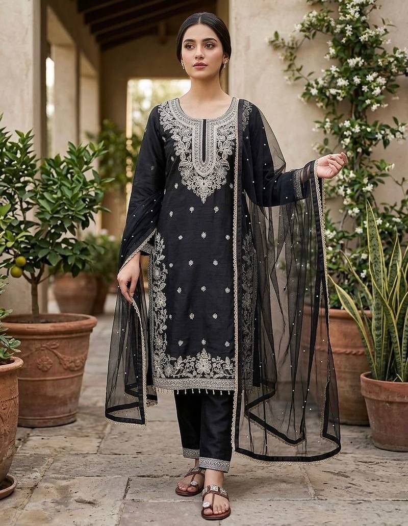 Bleck gmy silk blend embroidered kurta palazzo set with dupatta