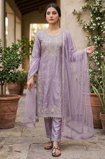 Lavender gmy silk blend embroidered kurta palazzo set with dupatta