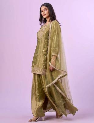 Green fandy silkblend embroidered palazzo suit set with soft net dupatta 1