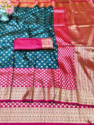 Dark blue zari woven banarasi silk traditional saree with blouse piece 3