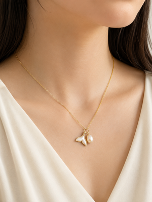 Mermaid tail pearl pendant necklace, gold-tone chain 2