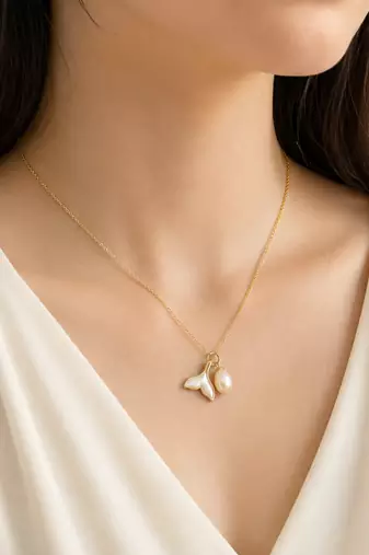 Mermaid tail pearl pendant necklace, gold-tone chain