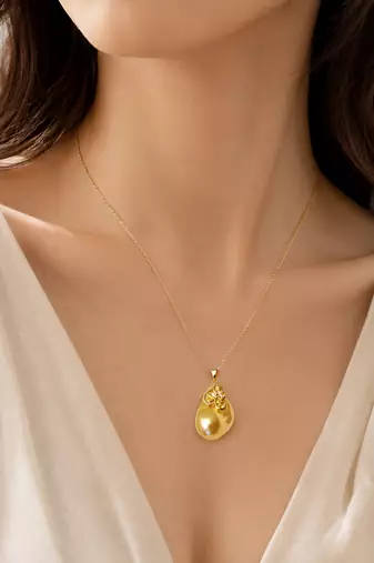 Golden south sea baroque pearl pendant necklace with gold chain