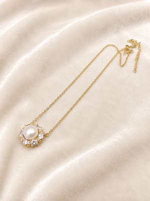 Pearl pendant necklace with crystal halo, gold-tone chain 1