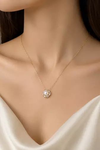 Pearl pendant necklace with crystal halo, gold-tone chain