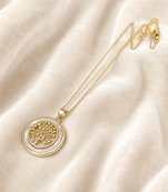 Tree of life round pendant necklace with mother of pearl