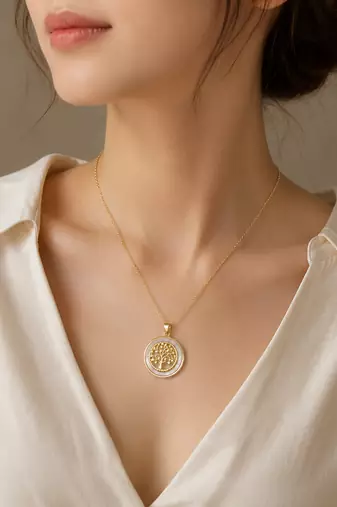 Tree of life round pendant necklace with mother of pearl