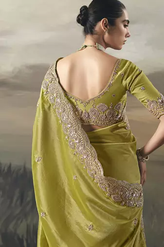 Light pear designer border with designer blouse wedding wear saree