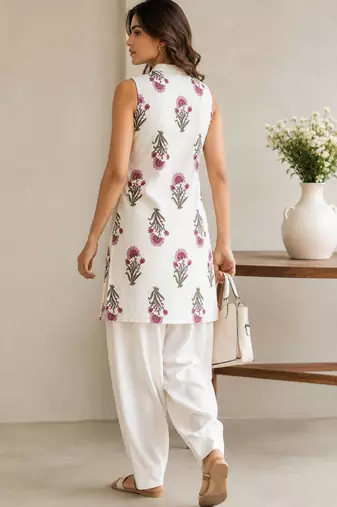 White elegant floral printed kurta set with contemporary styling & effortless charm