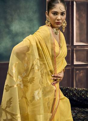 Yellow linen silk blend saree with gold zari border & floral pallu 4