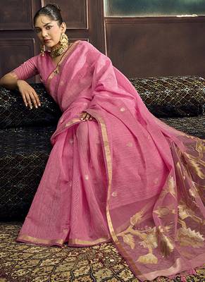 Pink linen silk blend saree with gold zari border & floral pallu 3