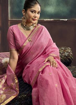 Pink linen silk blend saree with gold zari border & floral pallu 4