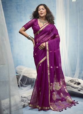 Magenta linen silk blend saree with gold zari border & floral woven pallu 1