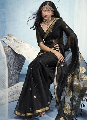 Black linen silk blend saree with gold zari border & floral woven pallu 3