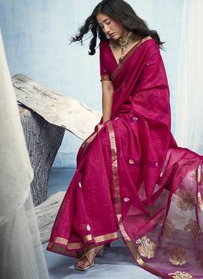 Rani pink linen silk blend saree with gold zari border & floral woven pallu 3