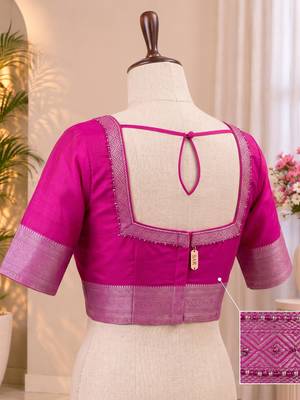 White & pink linen bandhani digital print bollywood saree 5