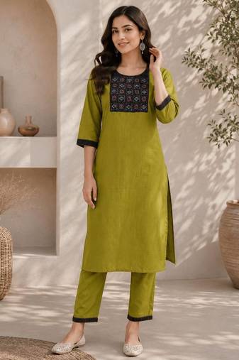 Women's new stylish green  cotton blend straight kurta with pants and embroidered yoke