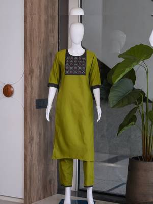 Women's new stylish green  cotton blend straight kurta with pants and embroidered yoke 4