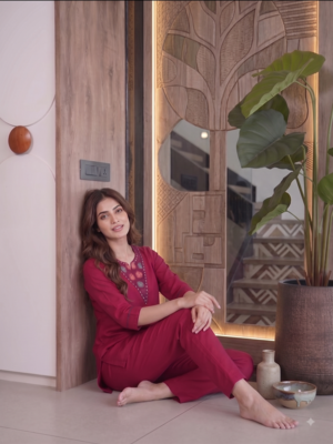 Women new rani pink solid kurta pant set with heavy neck embroidery 2