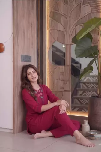 Women new rani pink solid kurta pant set with heavy neck embroidery