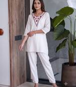 Women new white solid kurta pant set with heavy neck embroidery