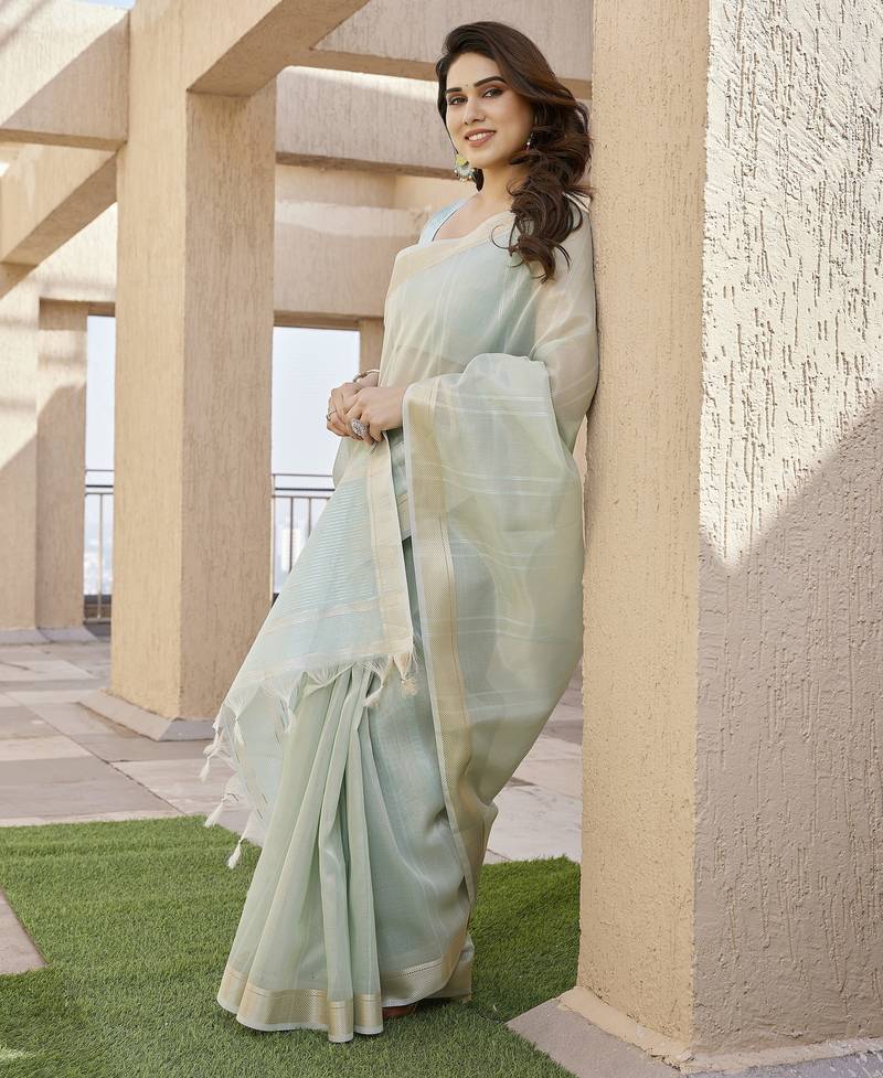 Women pista linen silk blend handloom saree