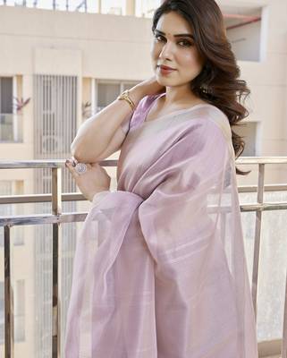 Women purple linen silk blend handloom saree 3