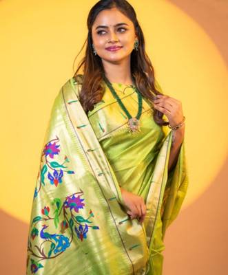 Women mehndi Art silk handloom saree 1