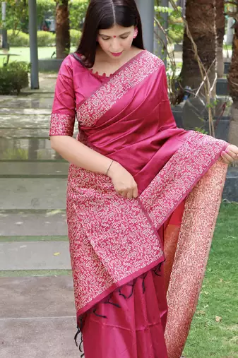 Women pink Art silk handloom saree