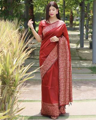 Women red Art silk handloom saree 1