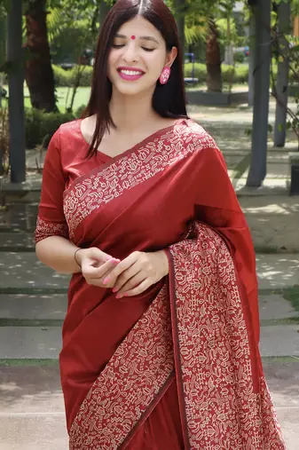 Women red Art silk handloom saree