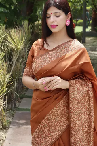 Women orange Art silk handloom saree