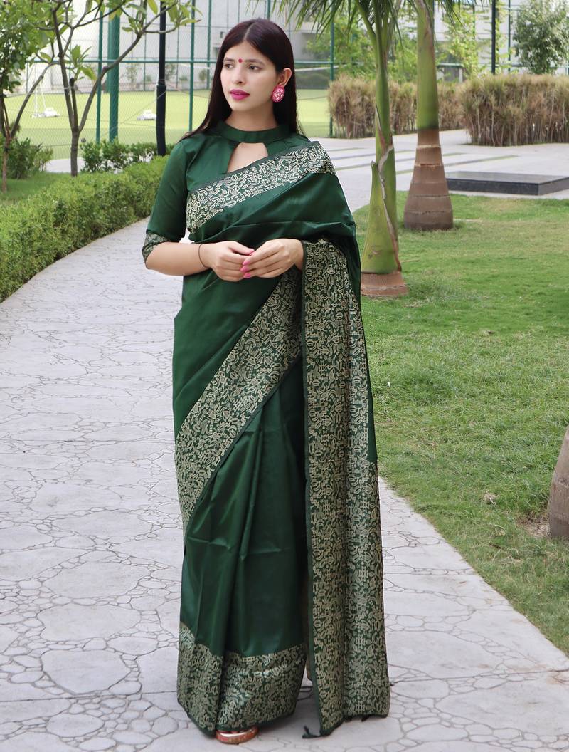Women green Art silk handloom saree