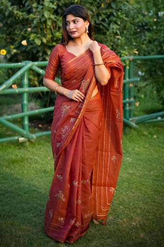 Women orange Art silk handloom saree
