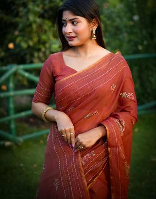 Women orange Art silk handloom saree 2