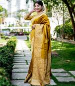 Women mustarad Art silk handloom saree