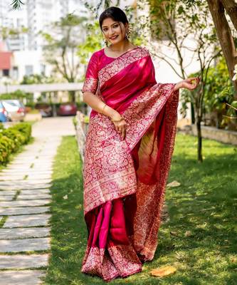 Women red Art silk handloom saree 1