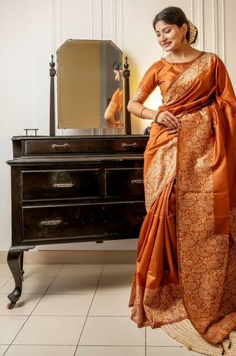 Women orange Art silk handloom saree